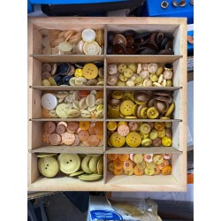 Bottoni di varie dimensioni in colori misti 80 PEZZI A SCELTA