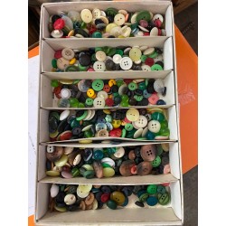 Bottoni di varie dimensioni in colori misti 80 PEZZI A SCELTA