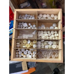 BOTTONI IN METTALO, LEGNO, PLASTICA 60 PEZZI A SCELTA COLORI MISTI E VARIE MISURE